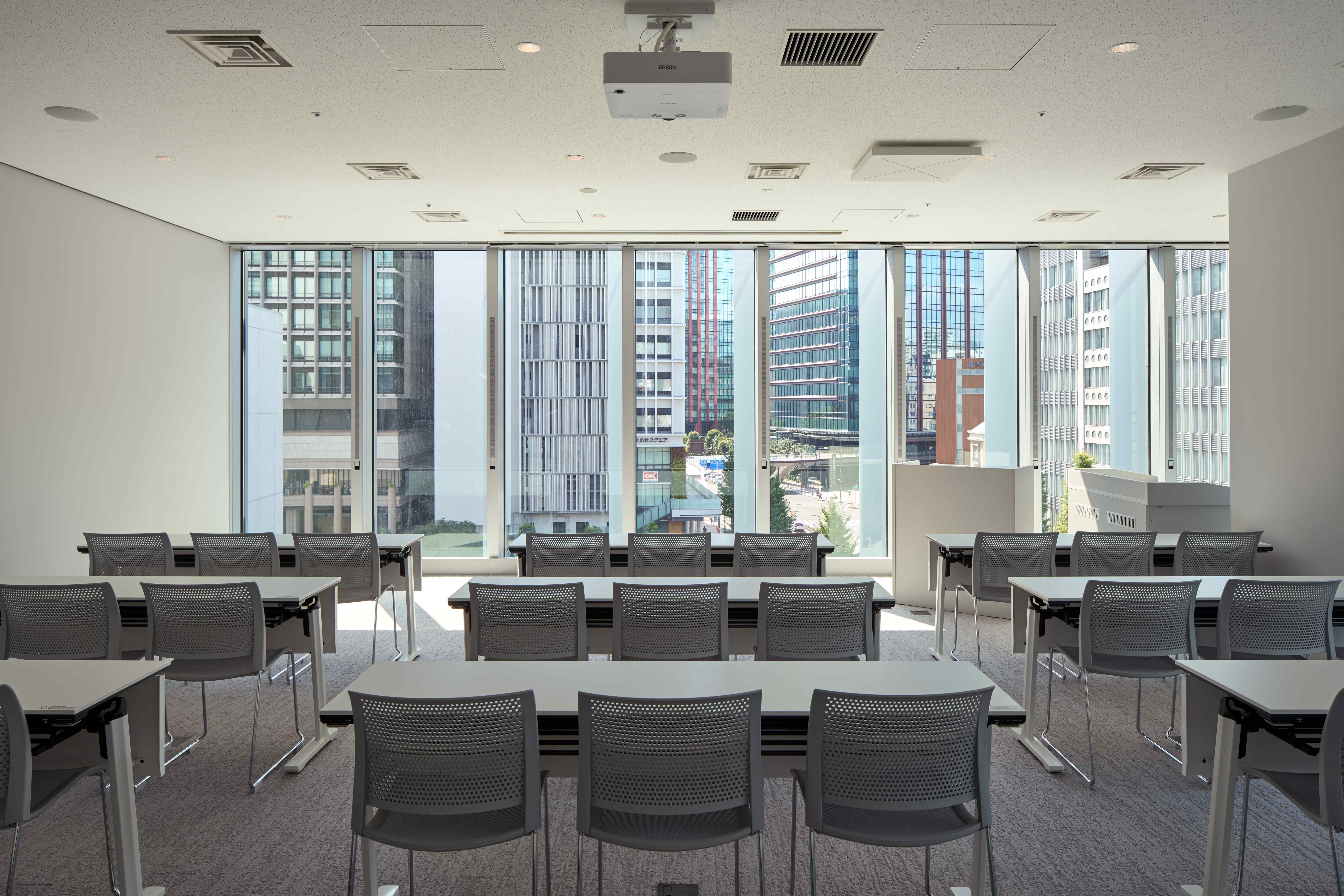 4Fカンファレンスエリア会議室