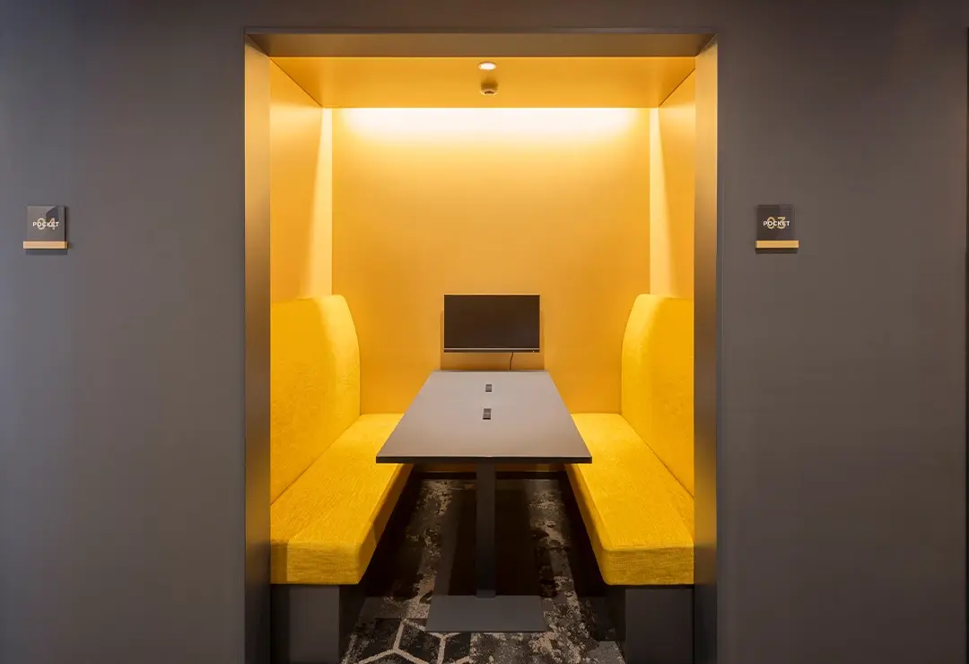 10Fミーティングブース（無料／予約制／モニター有）